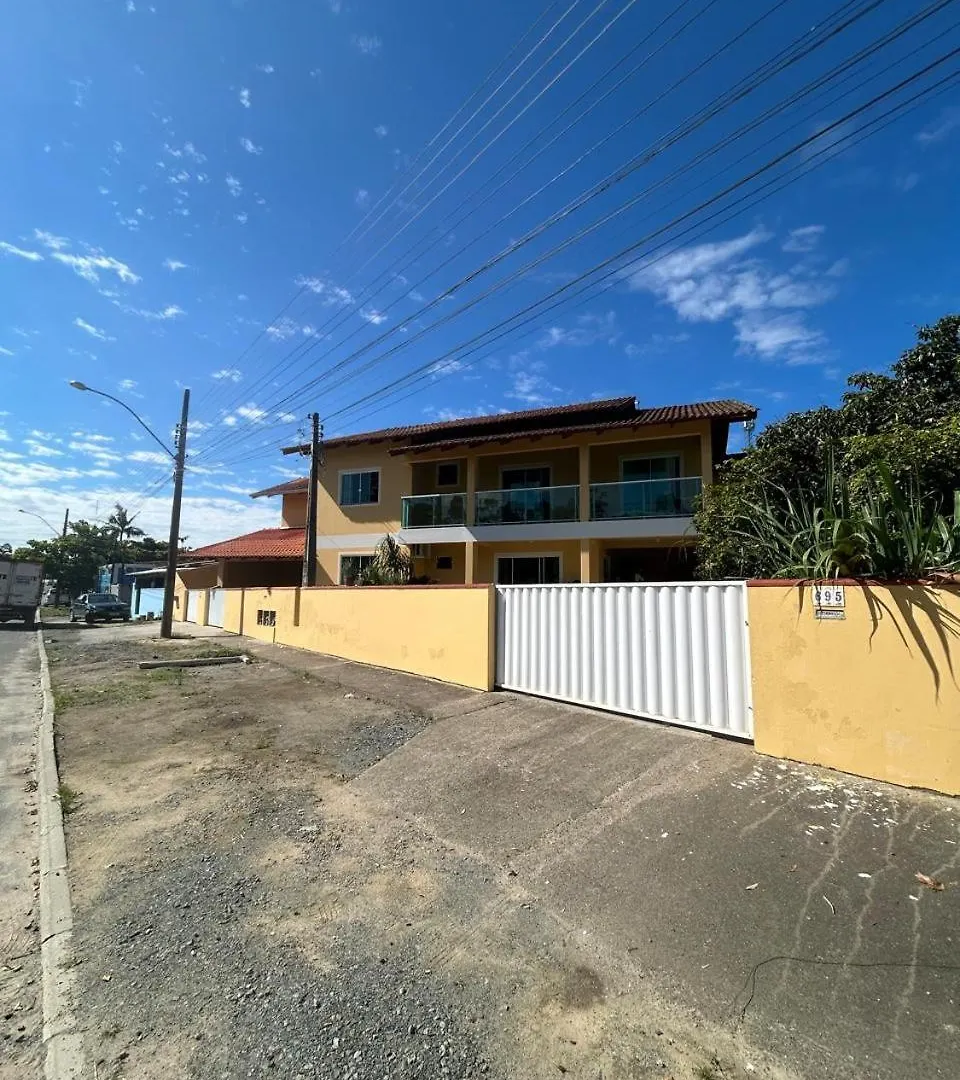 Casa Amarela Villa Penha  0*, Penha (Santa Catarina)